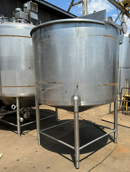 700 gallon stainless steel mix tank [700VSSCVT201]