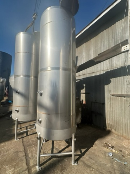 700 gallon stainless steel holding tank [700VSSCVT601]