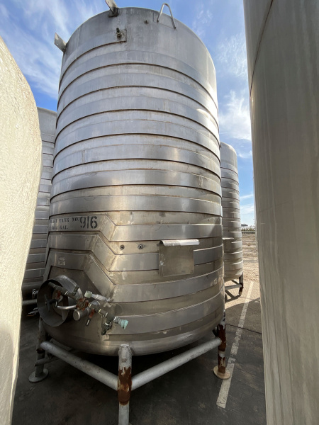 6,000 gallon stainless steel tank jacketed sanitary [S476001]