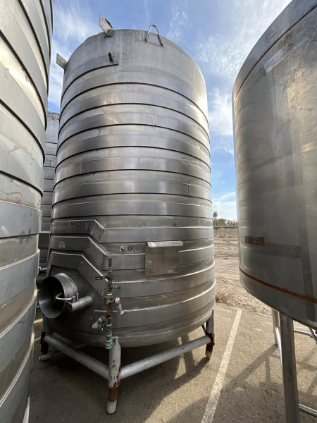 6,000 gallon stainless steel tank sanitary jacketed [S486001]