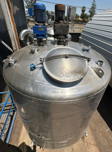 1,000 gallon stainless steel mix tank [1ksscvt5]